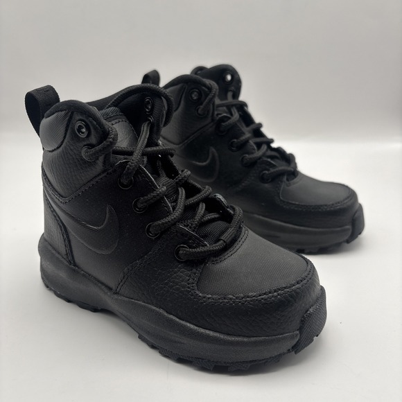 Nike Other - Youth Grade-School Nike Manoa'17 Leather Boots Triple Black (HF0750 001) 9C